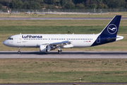 Lufthansa Airbus A320-211 (D-AIQS) at  Dusseldorf - International, Germany