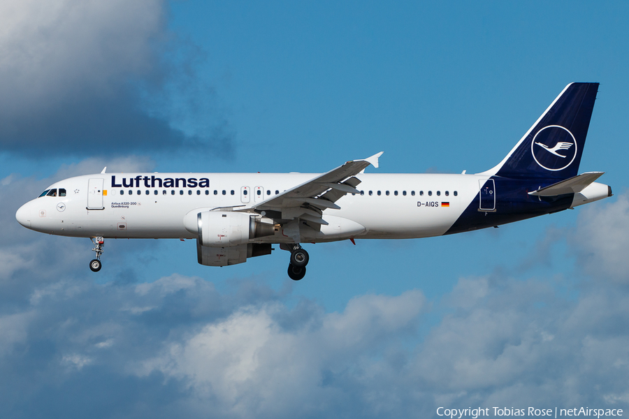 Lufthansa Airbus A320-211 (D-AIQS) | Photo 335881