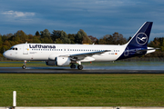 Lufthansa Airbus A320-211 (D-AIQS) at  Hamburg - Fuhlsbuettel (Helmut Schmidt), Germany