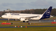 Lufthansa Airbus A320-211 (D-AIQS) at  Hamburg - Fuhlsbuettel (Helmut Schmidt), Germany