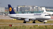 Lufthansa Airbus A320-211 (D-AIQS) at  Stuttgart, Germany