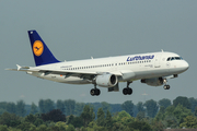 Lufthansa Airbus A320-211 (D-AIQT) at  Dusseldorf - International, Germany