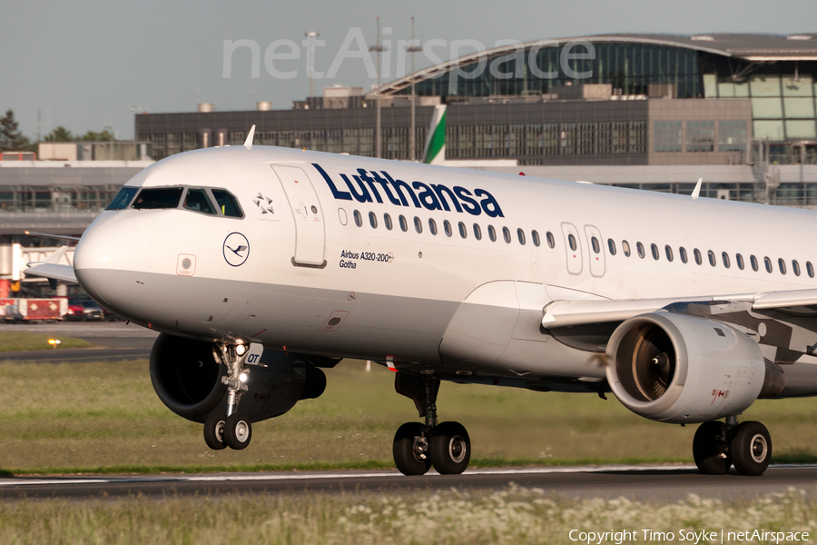Lufthansa Airbus A320-211 (D-AIQT) | Photo 27269