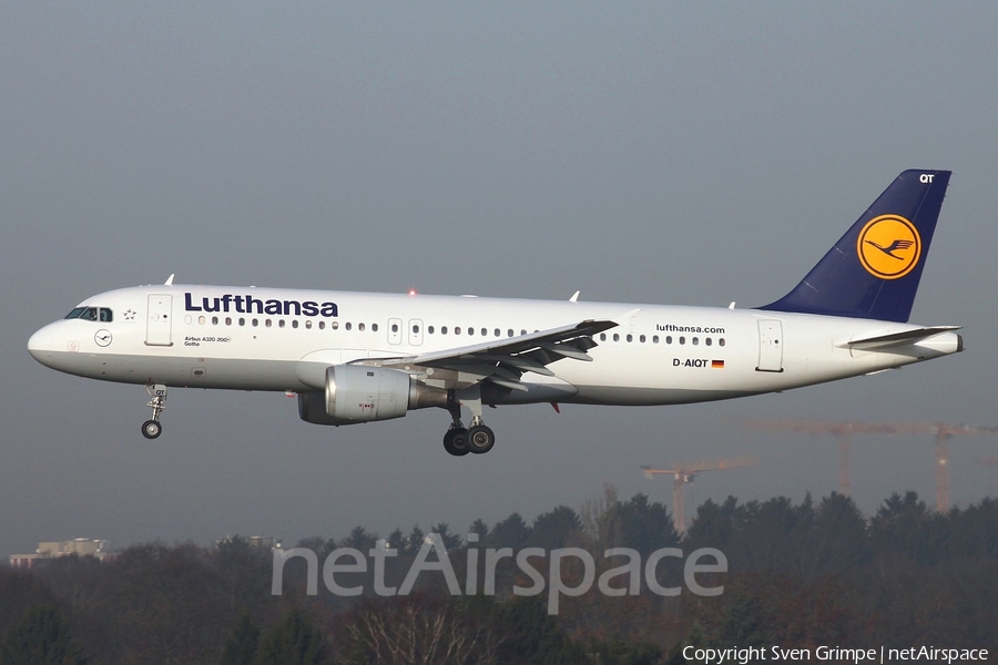 Lufthansa Airbus A320-211 (D-AIQT) | Photo 35205