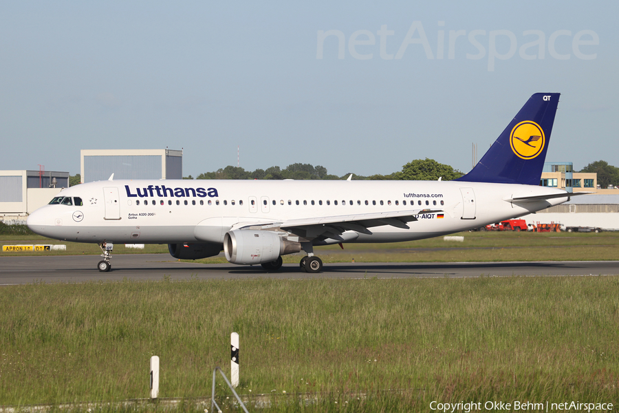 Lufthansa Airbus A320-211 (D-AIQT) | Photo 71401