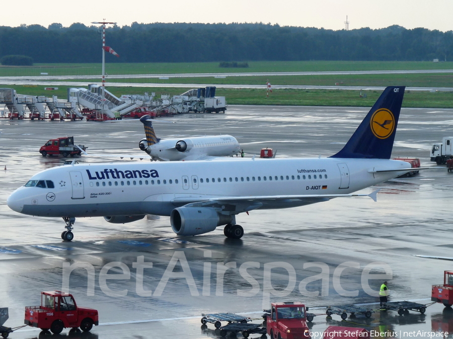 Lufthansa Airbus A320-211 (D-AIQT) | Photo 385254