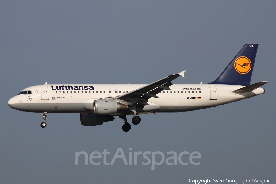 Lufthansa Airbus A320-211 (D-AIQT) | Photo 452901