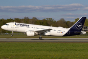 Lufthansa Airbus A320-211 (D-AIQT) at  Hamburg - Fuhlsbuettel (Helmut Schmidt), Germany