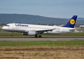 Lufthansa Airbus A320-211 (D-AIQT) at  Oslo - Gardermoen, Norway