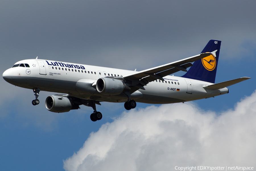 Lufthansa Airbus A320-211 (D-AIQT) | Photo 277007