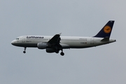 Lufthansa Airbus A320-211 (D-AIQU) at  Hamburg - Fuhlsbuettel (Helmut Schmidt), Germany