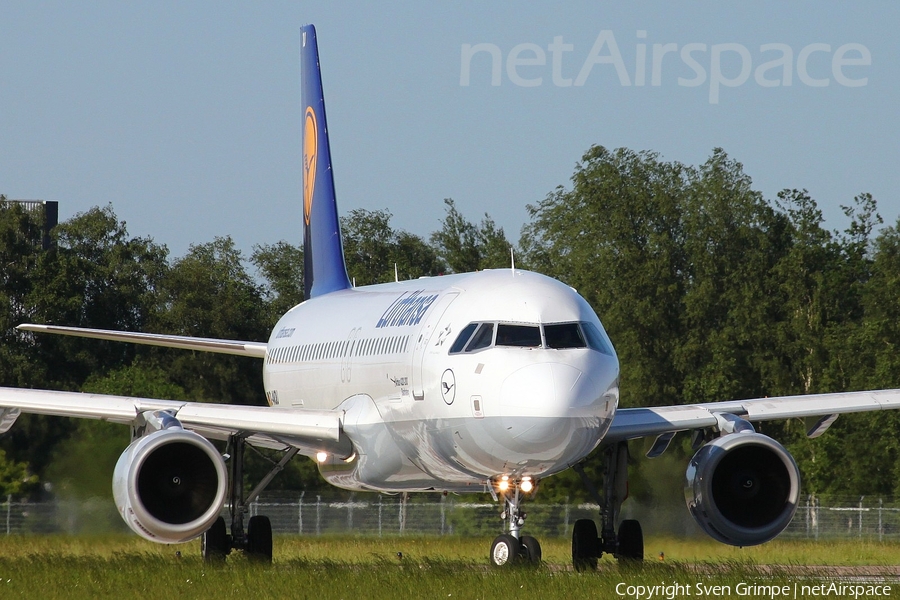 Lufthansa Airbus A320-211 (D-AIQU) | Photo 64637