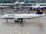 Lufthansa Airbus A320-211 (D-AIQU) at  Munich, Germany