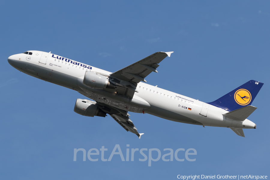 Lufthansa Airbus A320-211 (D-AIQW) | Photo 165808