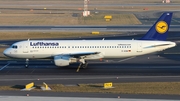 Lufthansa Airbus A320-211 (D-AIQW) at  Dusseldorf - International, Germany