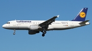 Lufthansa Airbus A320-211 (D-AIQW) at  Dusseldorf - International, Germany