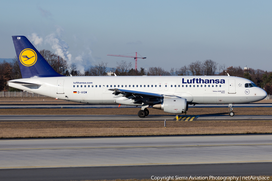 Lufthansa Airbus A320-211 (D-AIQW) | Photo 324554