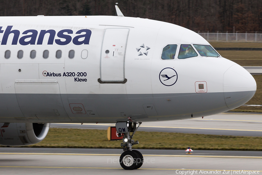 Lufthansa Airbus A320-211 (D-AIQW) | Photo 397807
