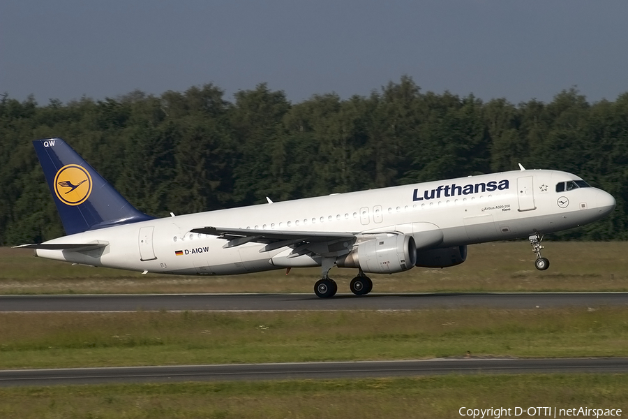 Lufthansa Airbus A320-211 (D-AIQW) | Photo 158184