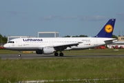 Lufthansa Airbus A320-211 (D-AIQW) at  Hamburg - Fuhlsbuettel (Helmut Schmidt), Germany