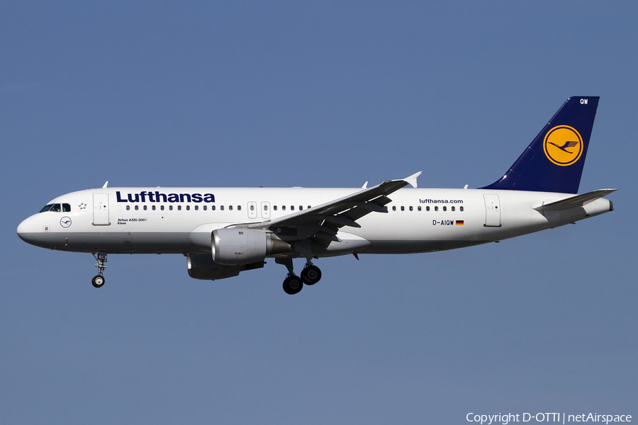 Lufthansa Airbus A320-211 (D-AIQW) | Photo 408695