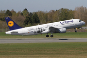 Lufthansa Airbus A320-211 (D-AIQW) at  Hamburg - Fuhlsbuettel (Helmut Schmidt), Germany