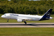 Lufthansa Airbus A320-211 (D-AIQW) at  Hamburg - Fuhlsbuettel (Helmut Schmidt), Germany