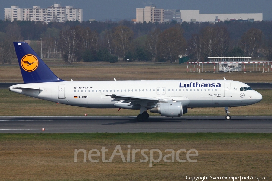 Lufthansa Airbus A320-211 (D-AIQW) | Photo 44240