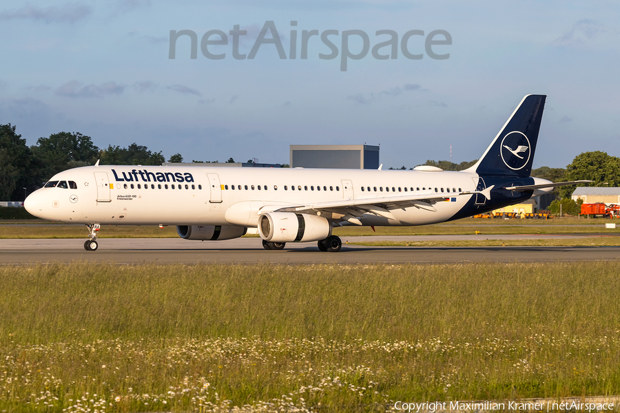 Lufthansa Airbus A321-131 (D-AIRA) | Photo 521621