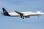Lufthansa Airbus A321-131 (D-AIRA) at  Hamburg - Fuhlsbuettel (Helmut Schmidt), Germany