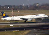 Lufthansa Airbus A321-131 (D-AIRB) at  Dusseldorf - International, Germany