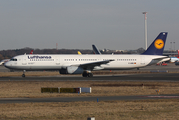 Lufthansa Airbus A321-131 (D-AIRB) at  Hamburg - Fuhlsbuettel (Helmut Schmidt), Germany