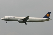 Lufthansa Airbus A321-131 (D-AIRD) at  Frankfurt am Main, Germany