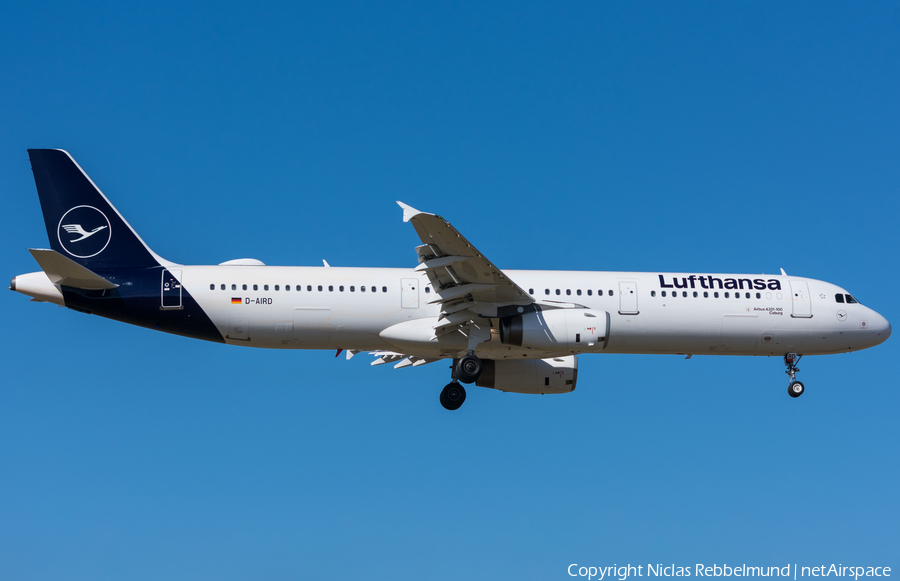 Lufthansa Airbus A321-131 (D-AIRD) | Photo 228799