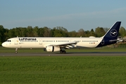 Lufthansa Airbus A321-131 (D-AIRD) at  Hamburg - Fuhlsbuettel (Helmut Schmidt), Germany