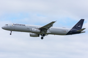 Lufthansa Airbus A321-131 (D-AIRD) at  Hamburg - Fuhlsbuettel (Helmut Schmidt), Germany