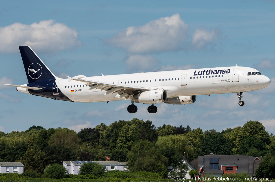 Lufthansa Airbus A321-131 (D-AIRD) | Photo 331680