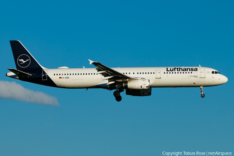 Lufthansa Airbus A321-131 (D-AIRD) | Photo 334908