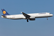 Lufthansa Airbus A321-131 (D-AIRD) at  London - Heathrow, United Kingdom