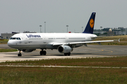 Lufthansa Airbus A321-131 (D-AIRD) at  Lisbon - Portela, Portugal