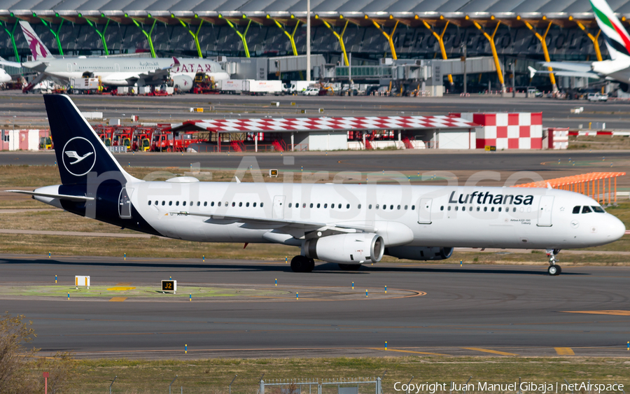 Lufthansa Airbus A321-131 (D-AIRD) | Photo 364238