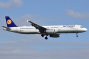 Lufthansa Airbus A321-131 (D-AIRF) at  Hamburg - Fuhlsbuettel (Helmut Schmidt), Germany