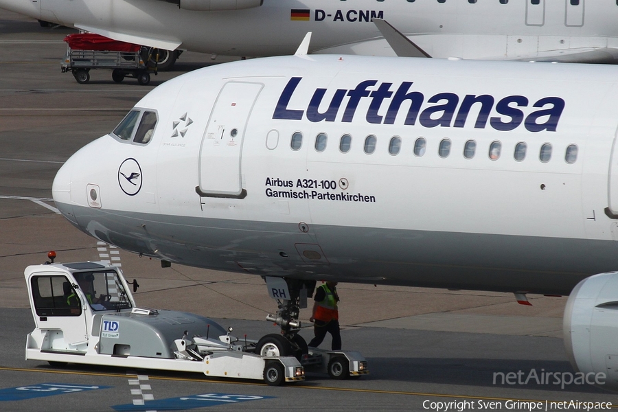 Lufthansa Airbus A321-131 (D-AIRH) | Photo 110277