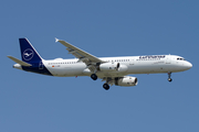 Lufthansa Airbus A321-131 (D-AIRK) at  Barcelona - El Prat, Spain