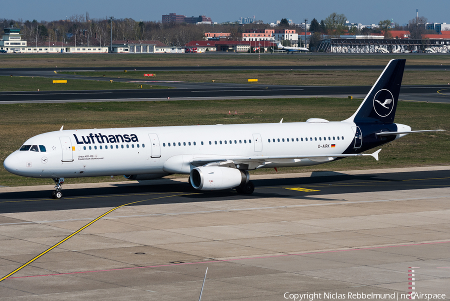 Lufthansa Airbus A321-131 (D-AIRK) | Photo 313641