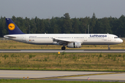 Lufthansa Airbus A321-131 (D-AIRL) at  Frankfurt am Main, Germany