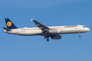 Lufthansa Airbus A321-131 (D-AIRL) at  Hamburg - Fuhlsbuettel (Helmut Schmidt), Germany