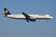 Lufthansa Airbus A321-131 (D-AIRL) at  Hamburg - Fuhlsbuettel (Helmut Schmidt), Germany