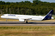Lufthansa Airbus A321-131 (D-AIRL) at  Hamburg - Fuhlsbuettel (Helmut Schmidt), Germany