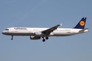 Lufthansa Airbus A321-131 (D-AIRM) at  Frankfurt am Main, Germany